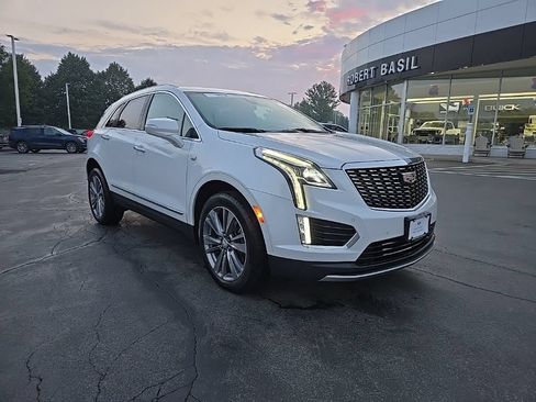 Certified 2024 Cadillac XT5 Premium Luxury AWD/4WD image 8