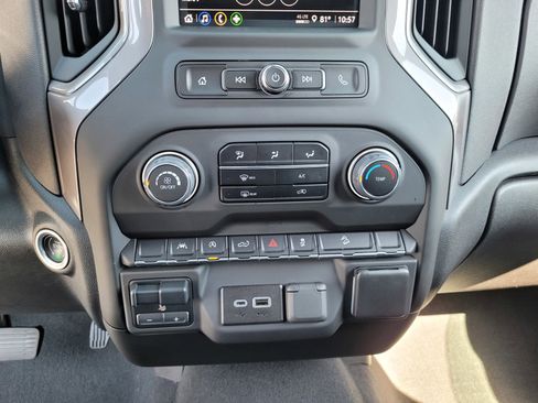 Used 2024 Chevrolet Silverado 1500 Custom Trail Boss image 18