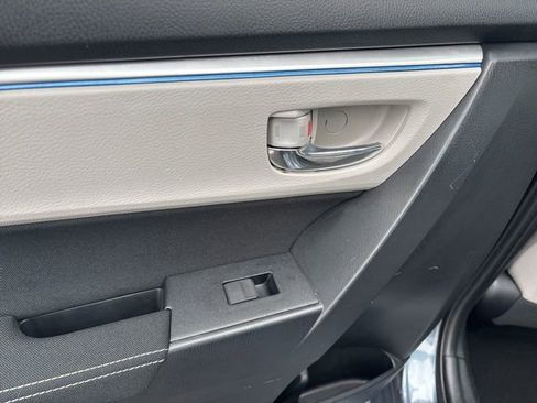 Used 2016 Toyota Corolla LE image 18