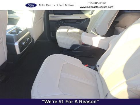 Used 2024 Ford Expedition Limited image 24