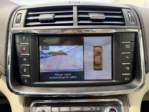 Used 2020 Lincoln Continental Reserve w/ Luxury Package FWD image 30