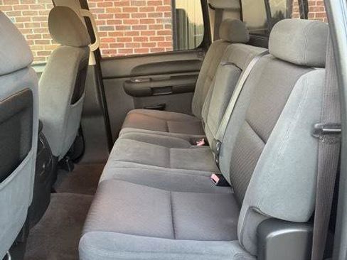 Used 2009 GMC Sierra 1500 SLE w/ Power Pack Plus AWD/4WD image 14