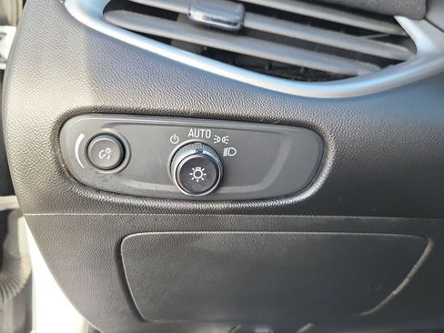 Used 2024 Chevrolet Malibu LT image 21