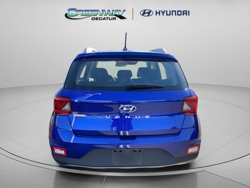 Used 2023 Hyundai Venue SEL image 6