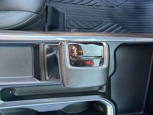 Used 2023 Chevrolet Silverado 1500 LT Trail Boss w/ LT Trail Boss Premium Package AWD/4WD image 31