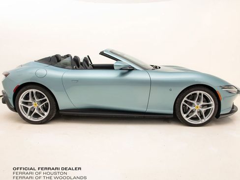 Used 2025 Ferrari Roma Spider RWD image 3