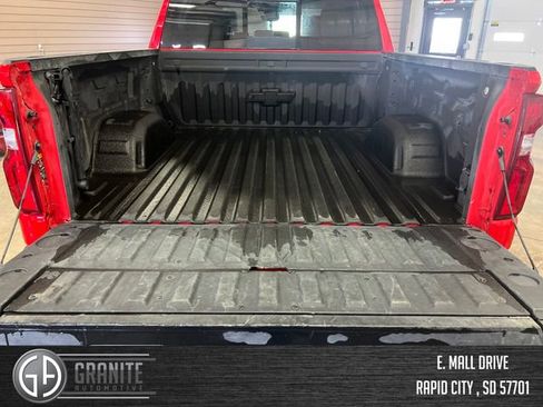 Used 2025 Chevrolet Silverado 1500 ZR2 w/ Technology Package AWD/4WD image 27