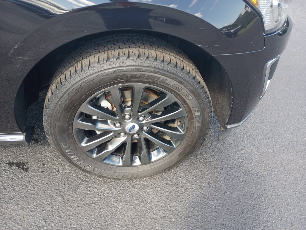 Used 2020 Ford Expedition Limited RWD image 9
