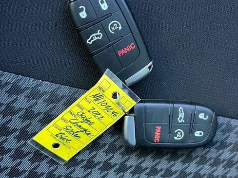 Used 2022 Dodge Charger Scat Pack RWD image 18