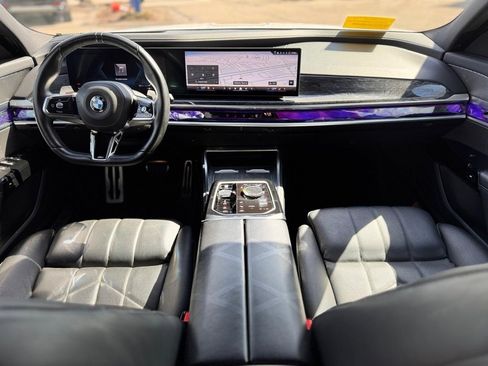 Used 2024 BMW 740i xDrive 740i xDrive image 12