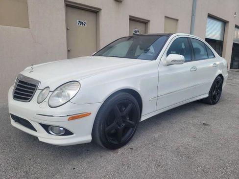 Used 2009 Mercedes-Benz E 550 4dr Sdn Sport 5.5L RWD image 9