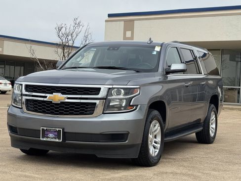 Used 2020 Chevrolet Suburban LT image 8