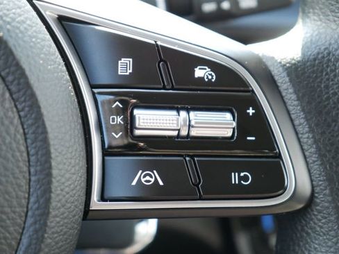 Used 2024 Kia Seltos LX image 24