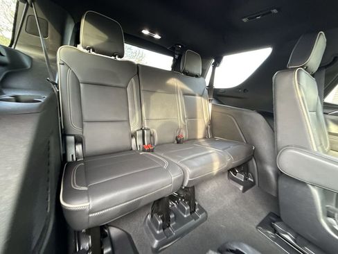 Used 2022 GMC Yukon SLT w/ SLT Luxury Package AWD/4WD image 26