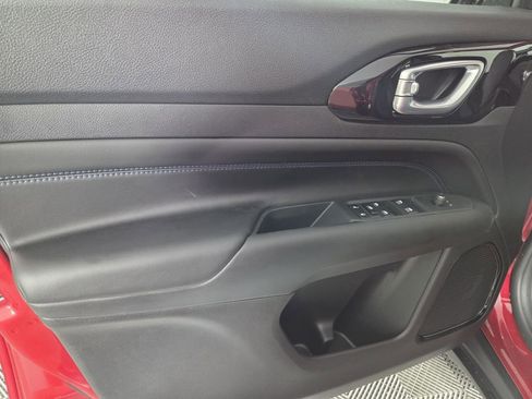 New 2026 Jeep Compass Latitude image 16