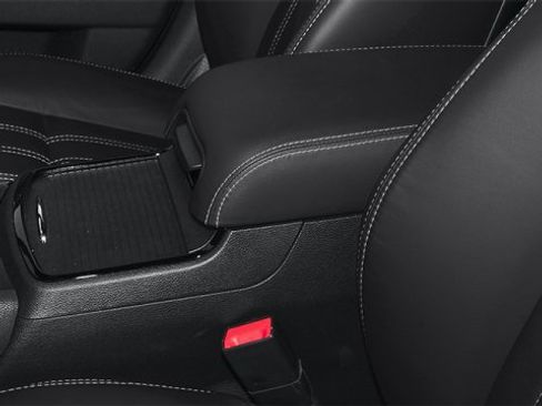 Used 2014 Chrysler 300 S image 19