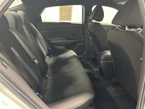 Used 2025 Hyundai Elantra Sport image 49
