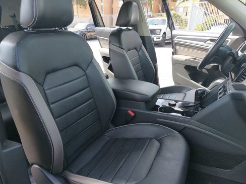 Used 2022 Volkswagen Atlas SEL Premium AWD/4WD image 10