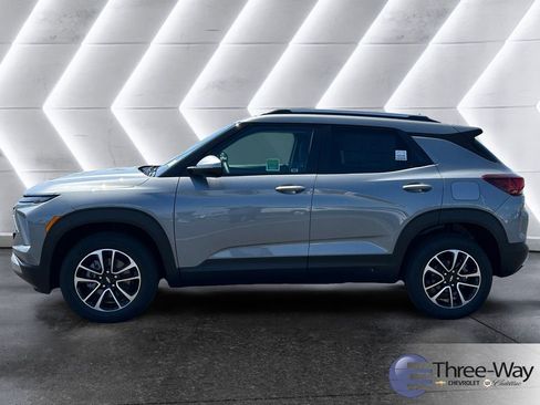 New 2026 Chevrolet TrailBlazer LT w/ LPO, Blackout Package AWD/4WD image 2