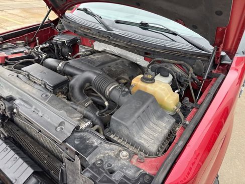 Used 2012 Ford F150 XLT w/ XTR Pkg image 29