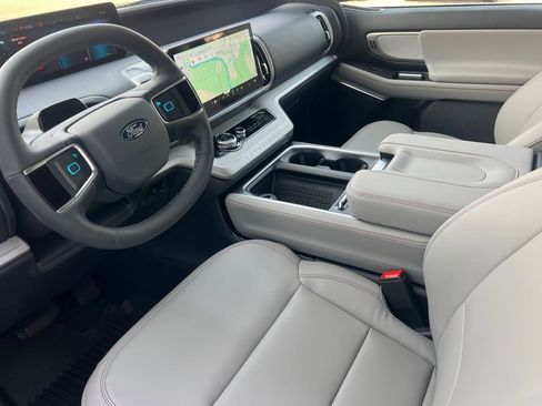 New 2025 Ford Expedition Max Active AWD/4WD image 8