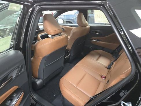 New 2025 Toyota Crown Signia image 16