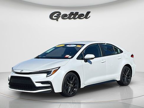Used 2023 Toyota Corolla SE FWD image 1