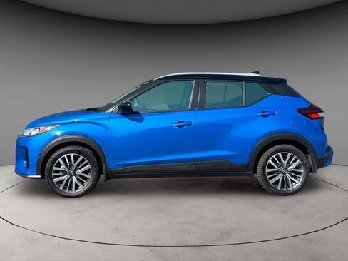 Certified 2023 Nissan Kicks SV FWD image 9
