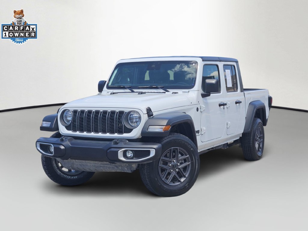 Used 2025 Jeep Gladiator Sport AWD/4WD image 3