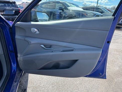 Used 2023 Hyundai Elantra SEL w/ Cargo Package image 28