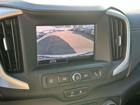 Used 2022 GMC Terrain SLE image 13