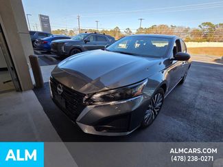 Used 2025 Nissan Altima 2.5 SV video 1