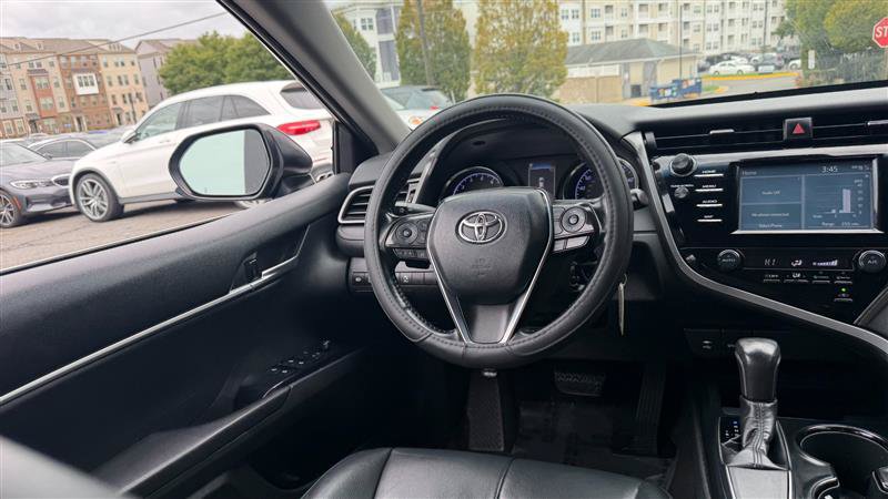 Used 2019 Toyota Camry SE FWD image 20