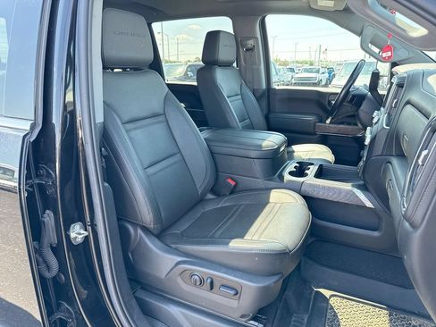 Used 2023 GMC Sierra 3500 Denali w/ Denali Black Diamond Edition AWD/4WD image 25