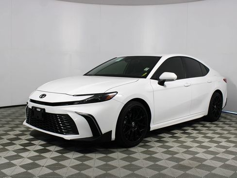 Used 2026 Toyota Camry SE w/ Multimedia Upgrade Package FWD image 32