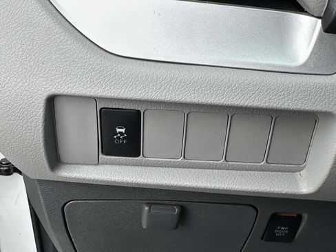 Used 2020 Toyota Sienna LE FWD image 27
