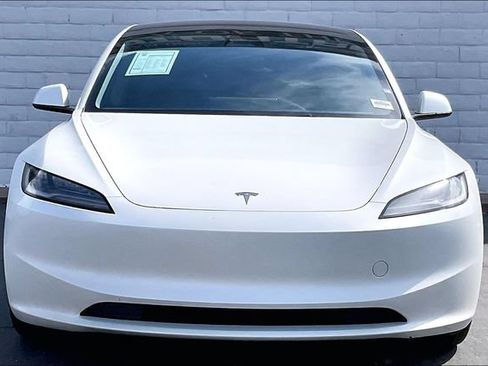 Used 2024 Tesla Model 3 Standard Range RWD image 2