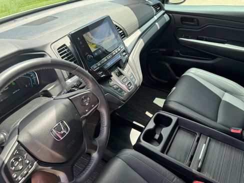 Certified 2024 Honda Odyssey EX-L image 17