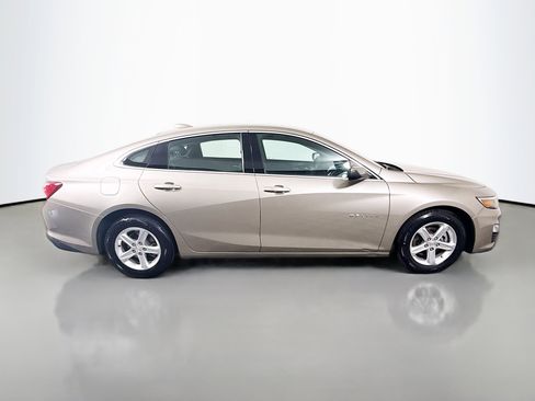 Used 2022 Chevrolet Malibu LT image 11
