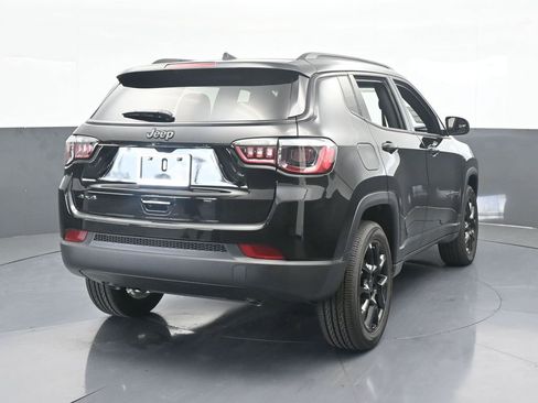Used 2026 Jeep Compass Latitude AWD/4WD image 5