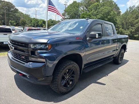 Used 2021 Chevrolet Silverado 1500 LT Trail Boss w/ Convenience Package II AWD/4WD image 3