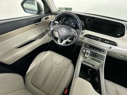 Used 2021 Hyundai Palisade SEL w/ Premium Package FWD image 3