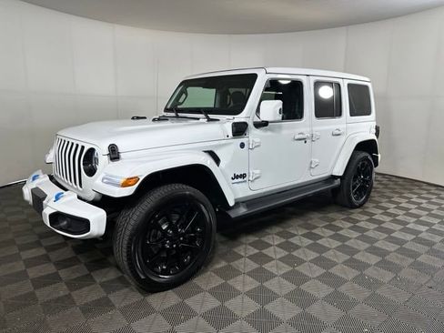 Used 2021 Jeep Wrangler Unlimited Sahara image 7