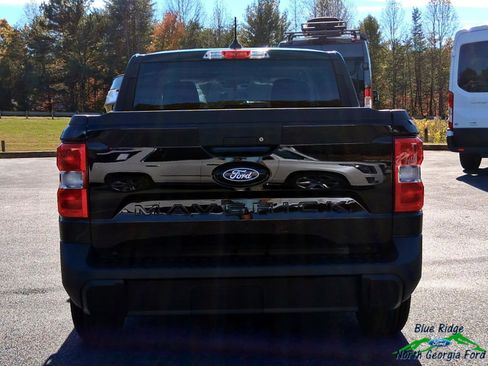 New 2025 Ford Maverick XL image 4