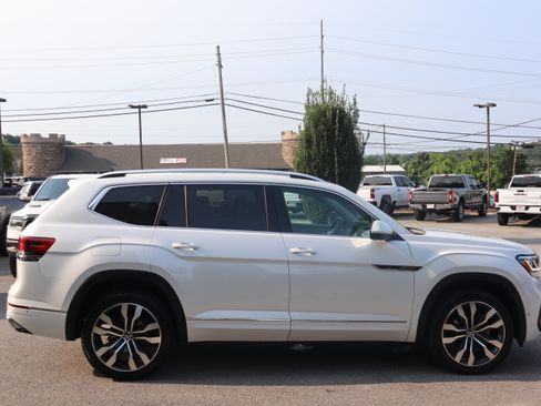 Used 2023 Volkswagen Atlas SEL Premium AWD/4WD image 6