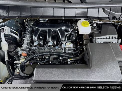 Certified 2025 Nissan Pathfinder Platinum w/ Cargo Package FWD image 33