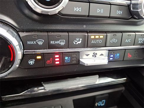 Used 2023 Ford F250 Lariat w/ Lariat Ultimate Package image 28