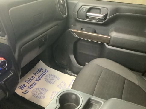 Used 2022 Chevrolet Silverado 2500 LT w/ Convenience Package image 19