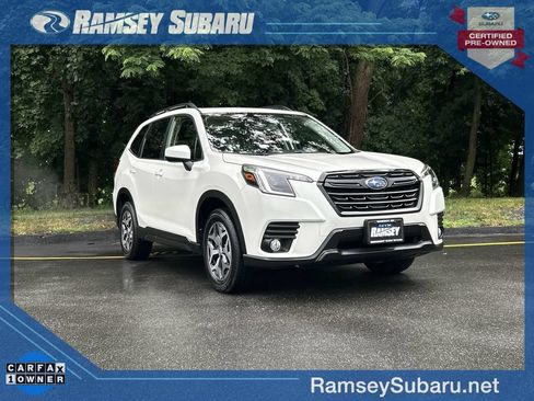Certified 2023 Subaru Forester Premium AWD/4WD image 1