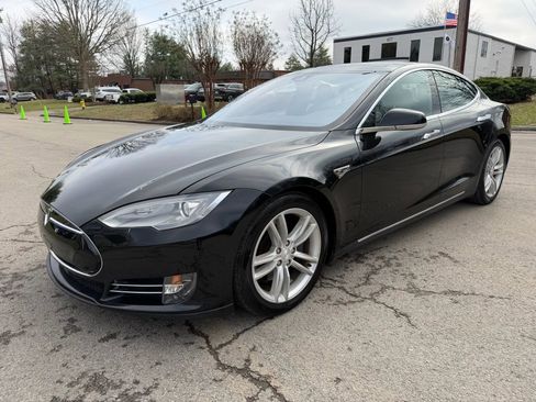 Used 2016 Tesla Model S 70D image 9